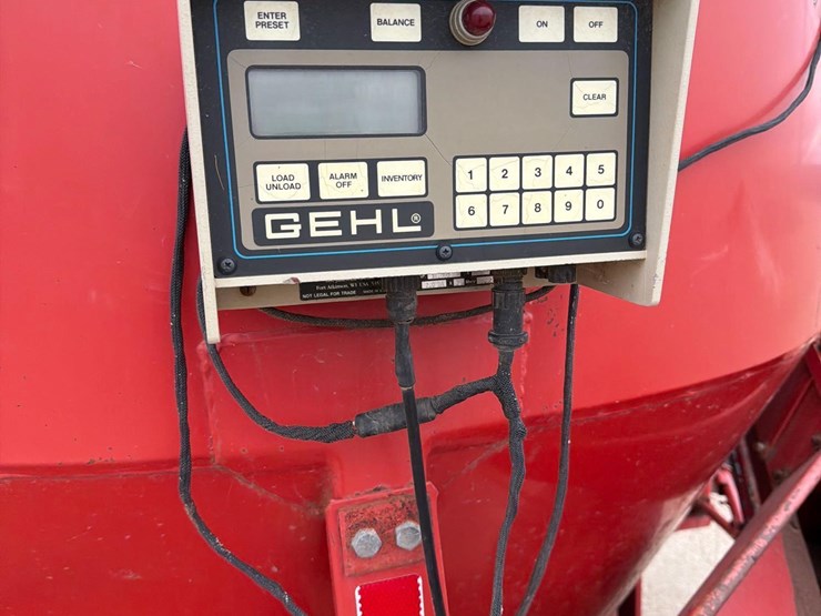 gehl-170-image-10
