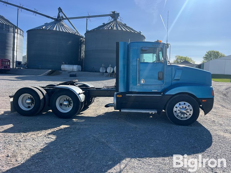 1990-kenworth-t400-image-4
