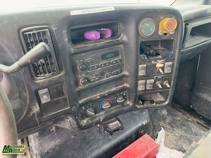 2005-gmc-topkick-c7500-image-16