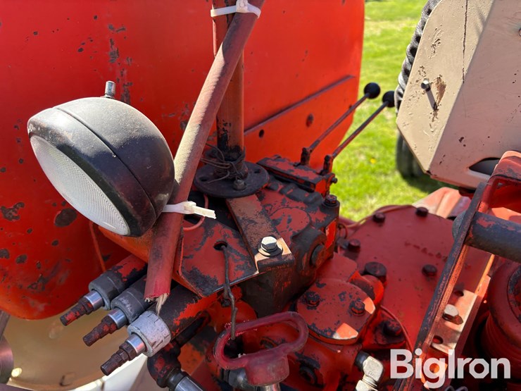 1963-allis-chalmers-d19-image-10