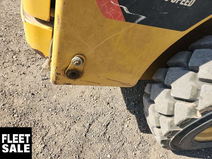 caterpillar-252b-image-28