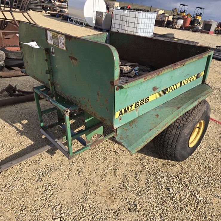 JOHN DEERE GATOR