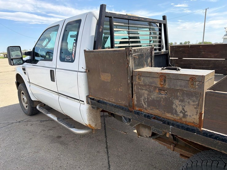 2008-ford-f250-image-14