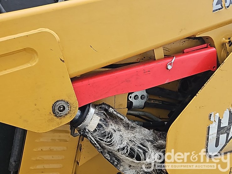 2022-caterpillar-299d3-xe-image-17