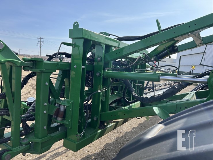 2020-john-deere-r4045-image-125