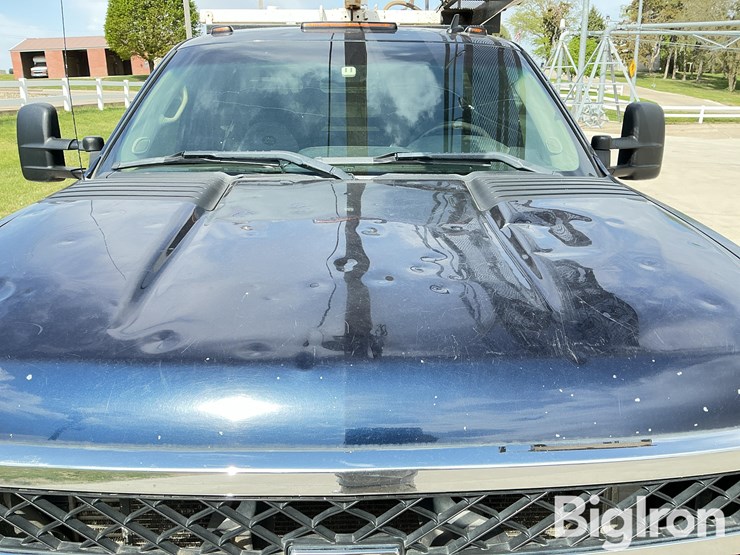 2012-chevrolet-3500hd-image-10