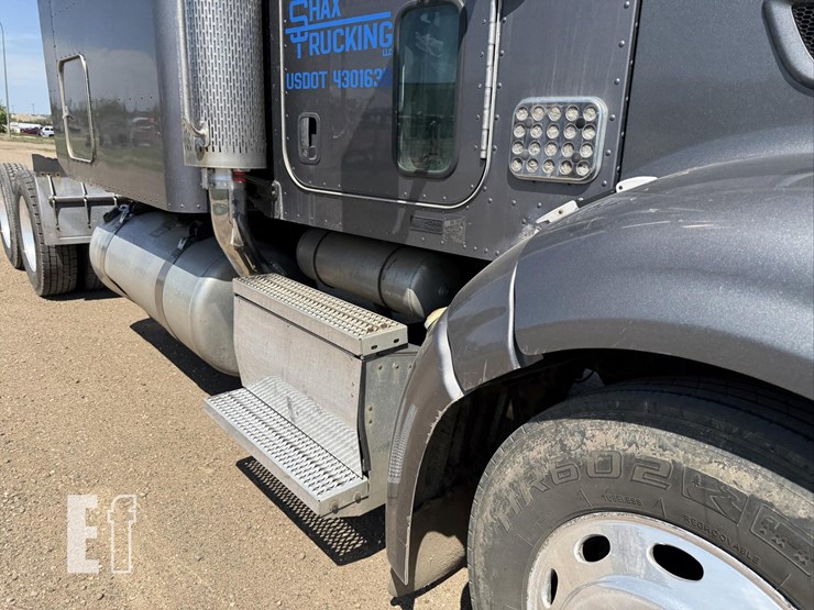 2009-peterbilt-386-image-26