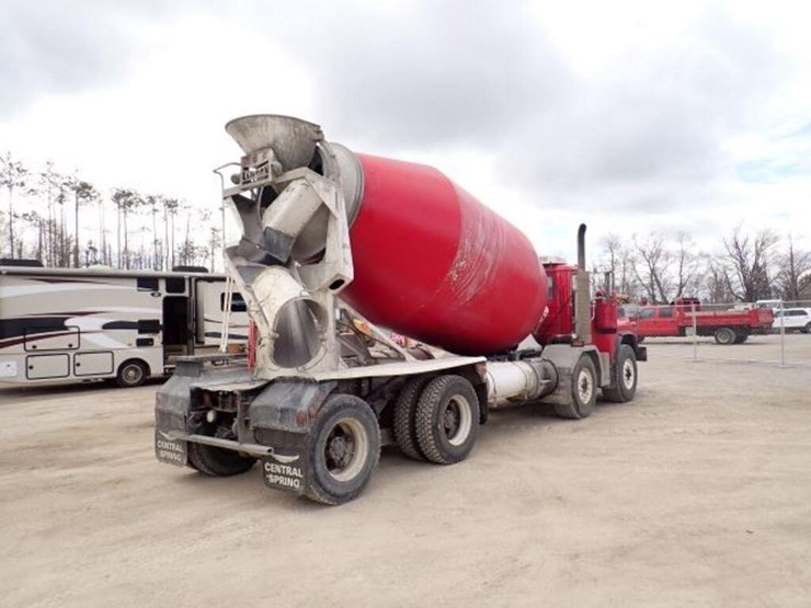 1999-mack-rb690s-image-5