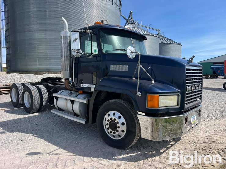 1994-mack-ch613-image-3