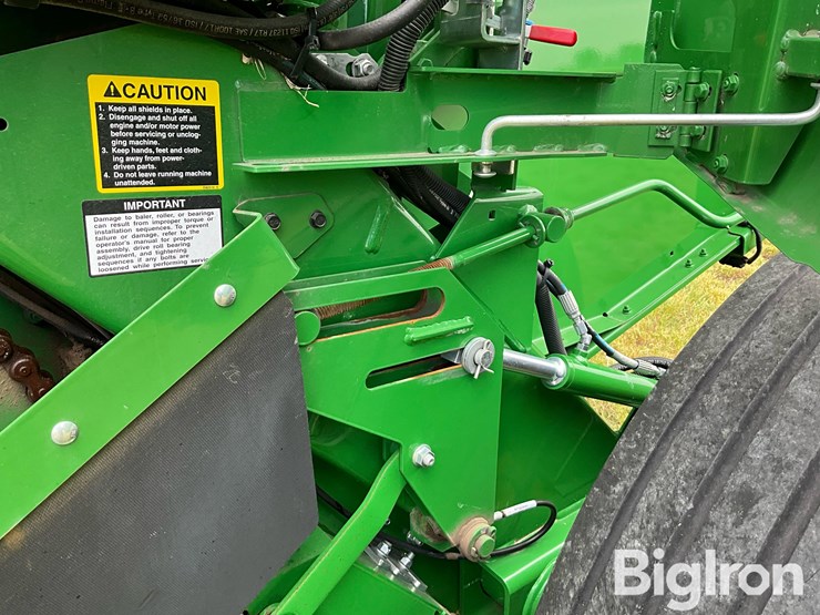 2021-john-deere-560r-image-16