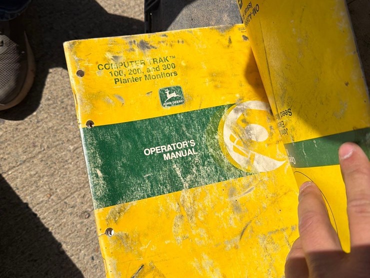 john-deere-7000-image-46