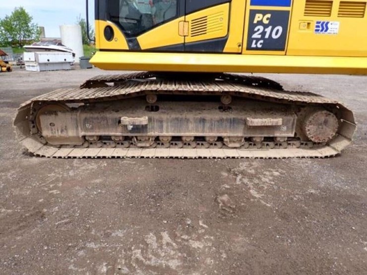 2022-komatsu-pc210-lc-11-image-38