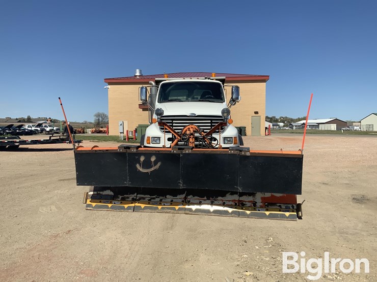 2007-sterling-l9500-image-2