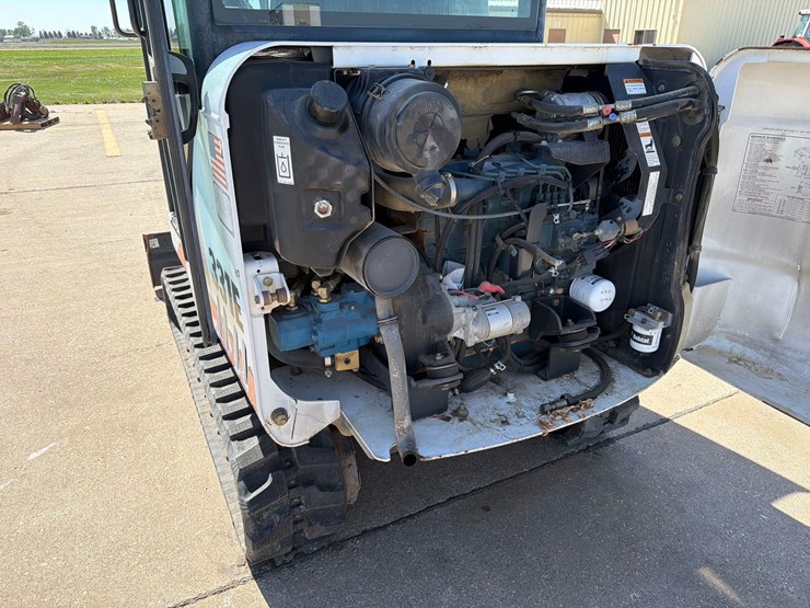 2001-bobcat-331e-image-37