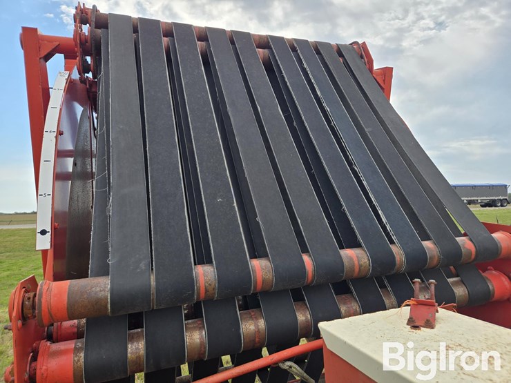 hesston-5800-image-14