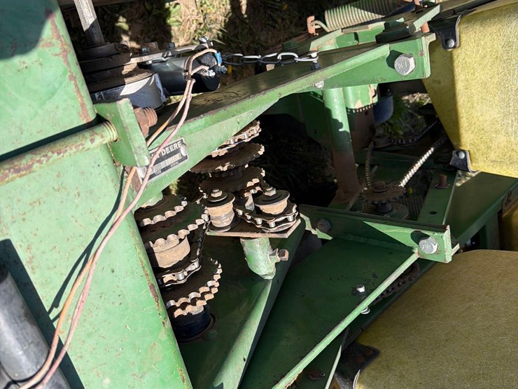 john-deere-7000-image-28