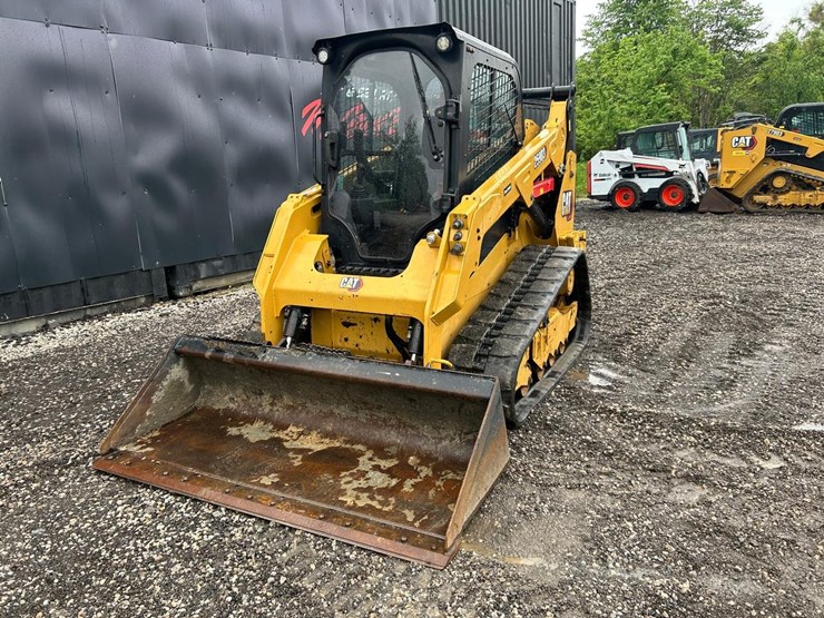 2022-caterpillar-259d3-image-8