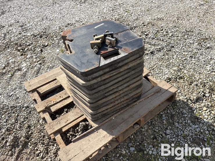 case-ih-magnum-front-suitcase-weights-image-5