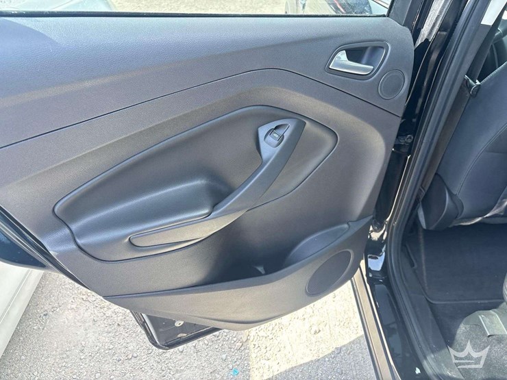 2016-ford-escape-image-19