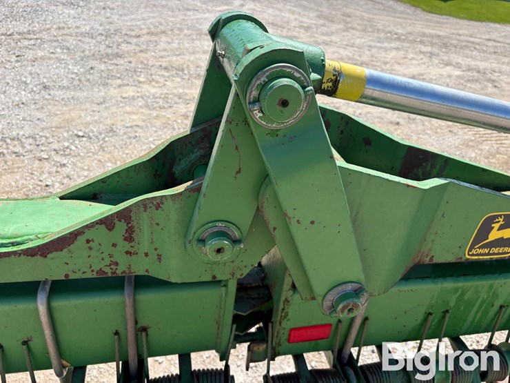 john-deere-400-image-12
