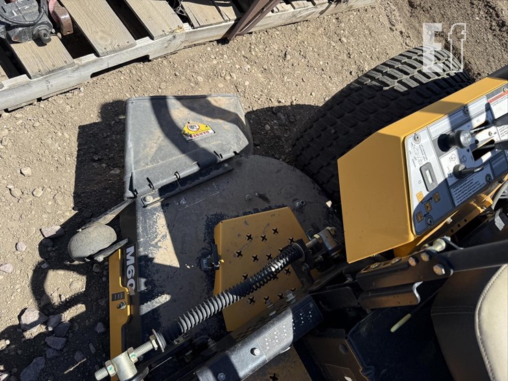 cub-cadet-tank-m60-image-22