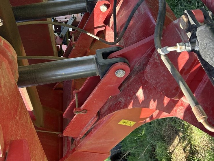 2015-case-ih-1265-image-34
