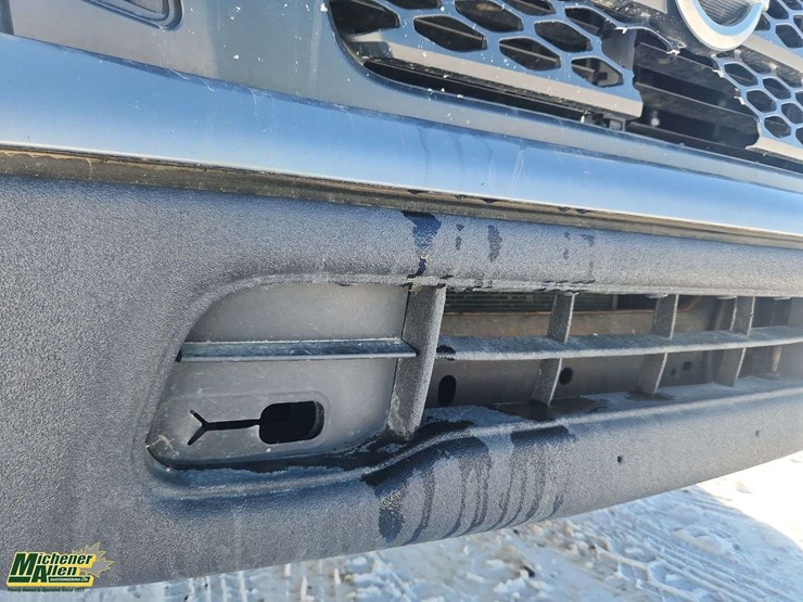 2017-nissan-titan-image-33