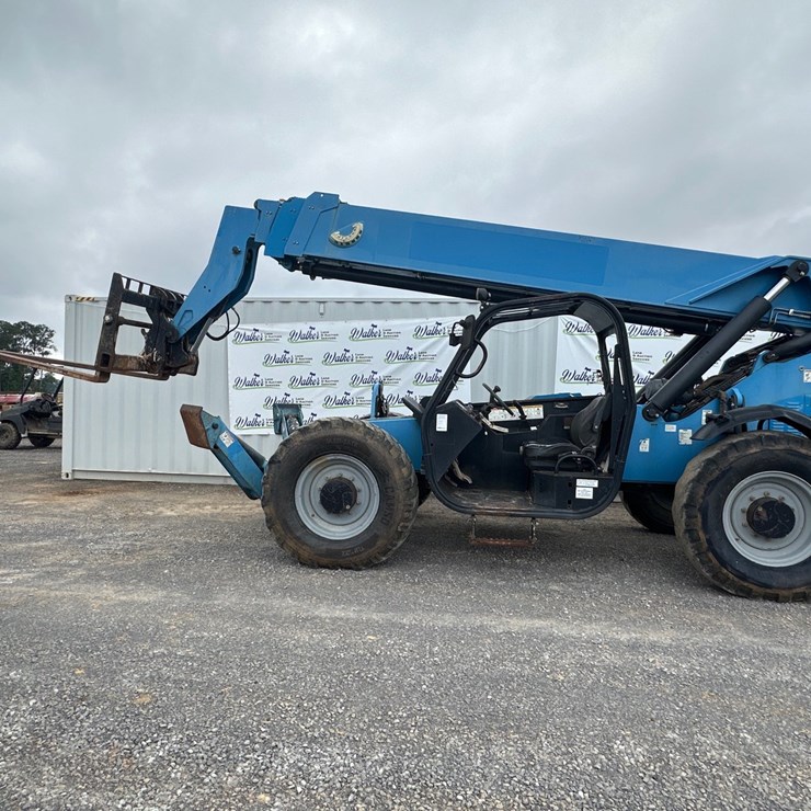 2014 GENIE GTH1056
