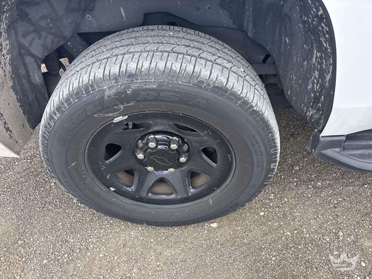 2019-chevrolet-tahoe-image-24