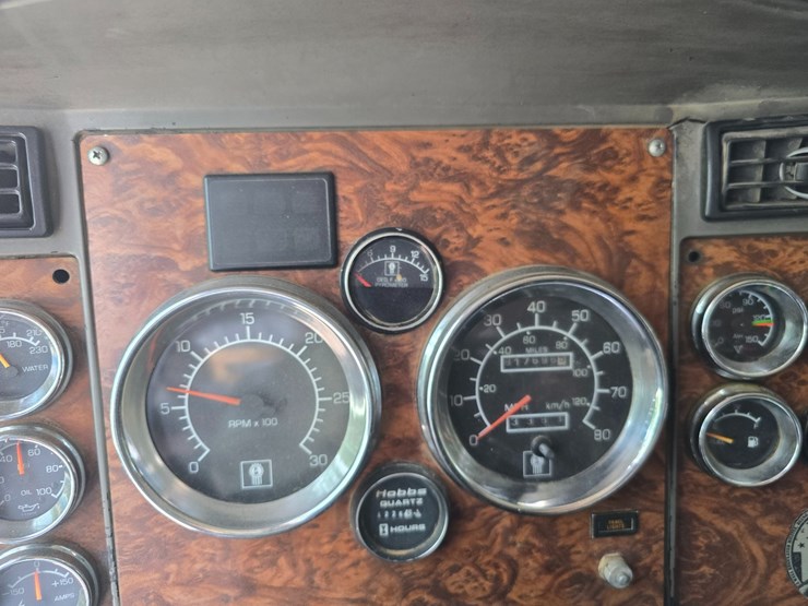 2003-kenworth-t800-image-107