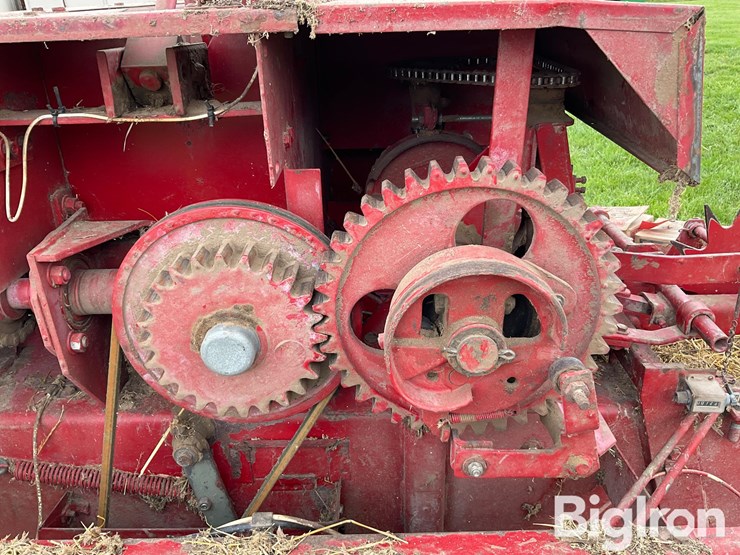 2000-new-holland-575-image-17