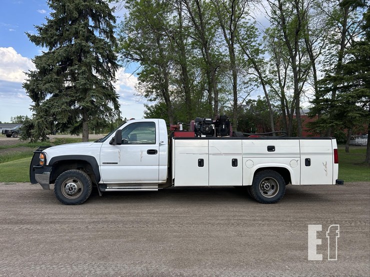 2001-gmc-3500-image-8