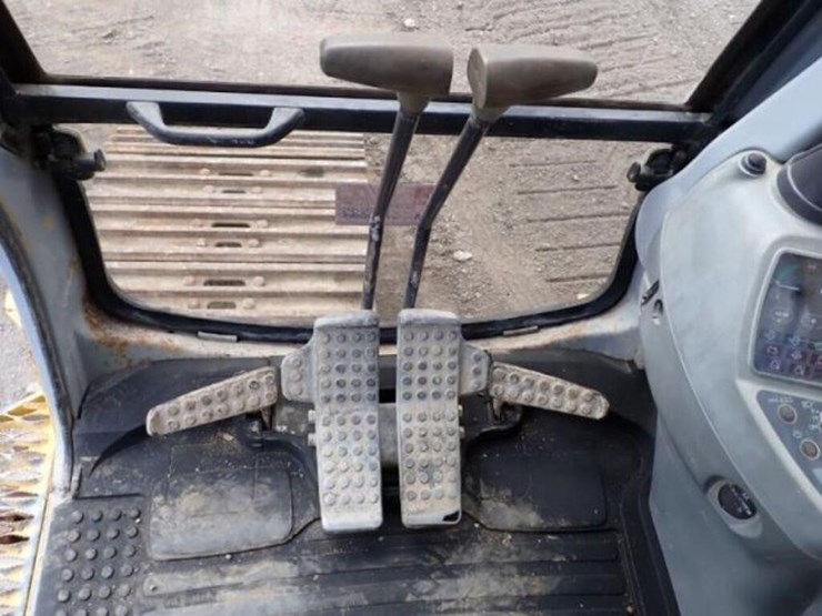 2001-deere-270-lc-image-12