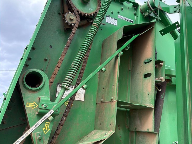 john-deere-568-image-33