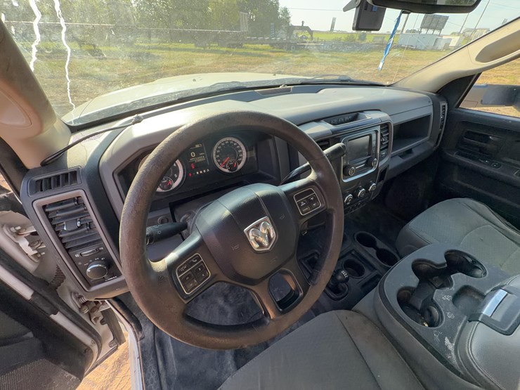 2017-dodge-3500-image-12