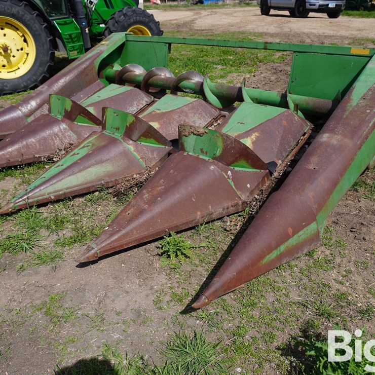 JOHN DEERE 444