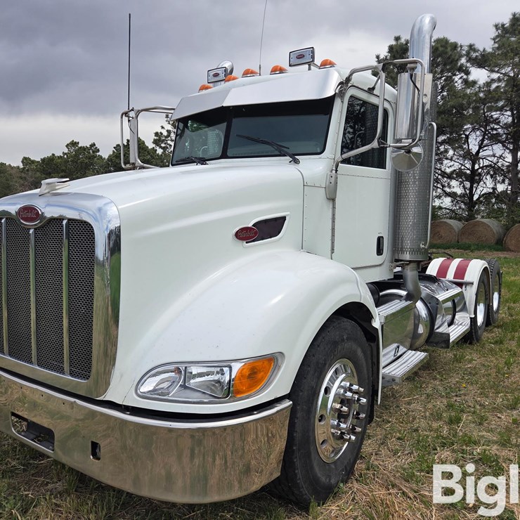 2009 PETERBILT 384