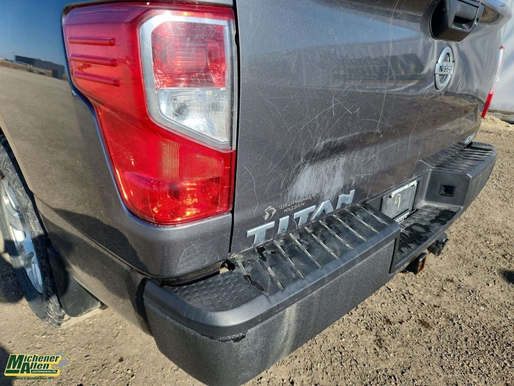 2017-nissan-titan-image-55