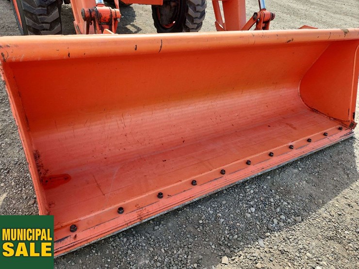2015-kubota-l4760-image-54