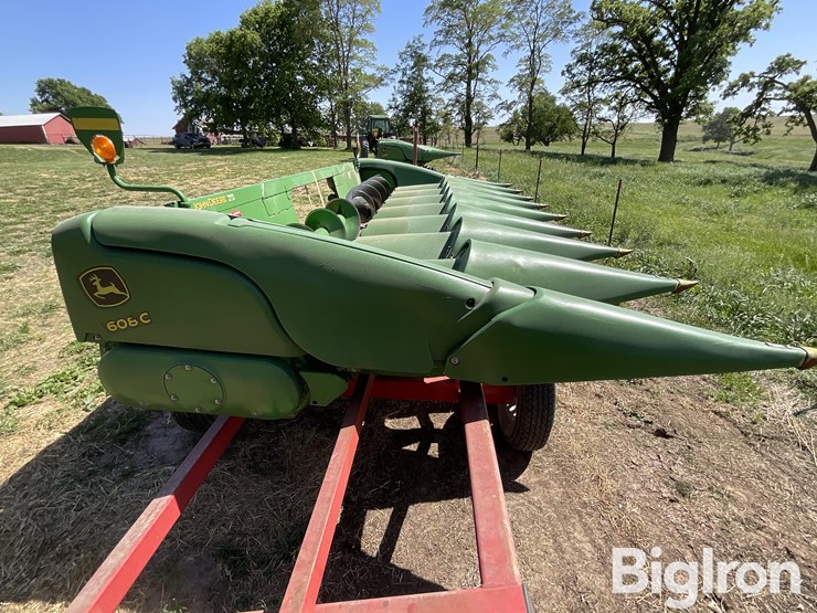 2008-john-deere-608c-image-4