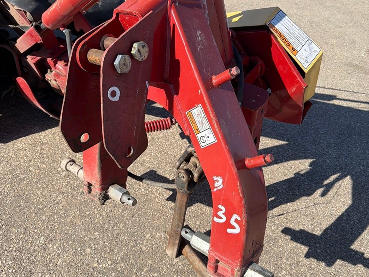 2013-new-holland-h6740-image-10
