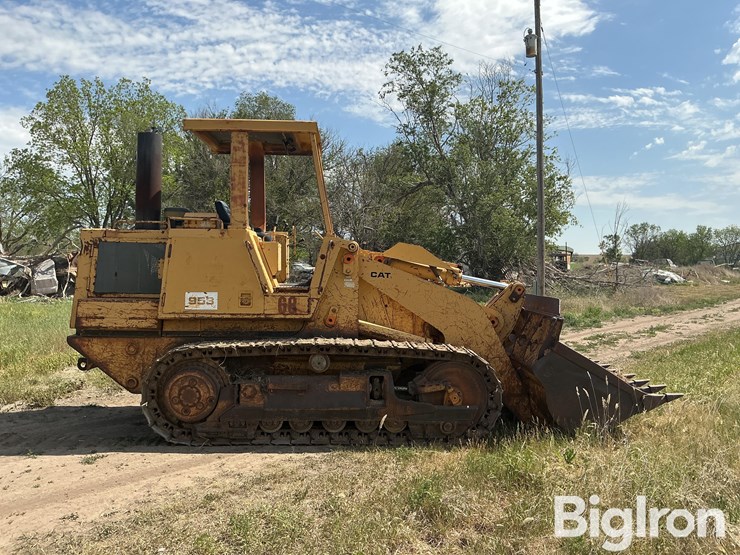1983-caterpillar-953-image-4