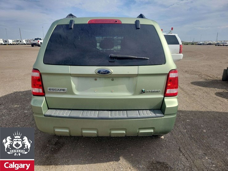 ford-escape-hybrid-image-7