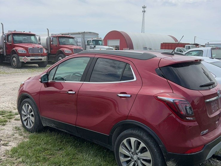 2019-buick-encore-image-3