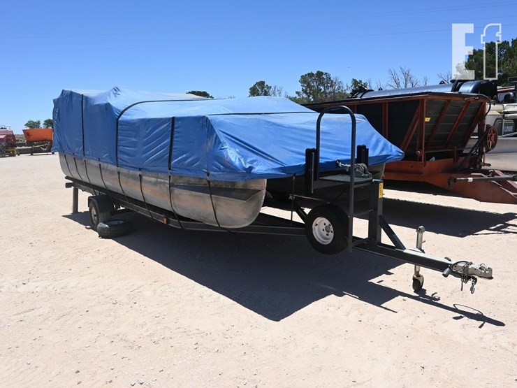 1992-deck-boat-5431-image-1
