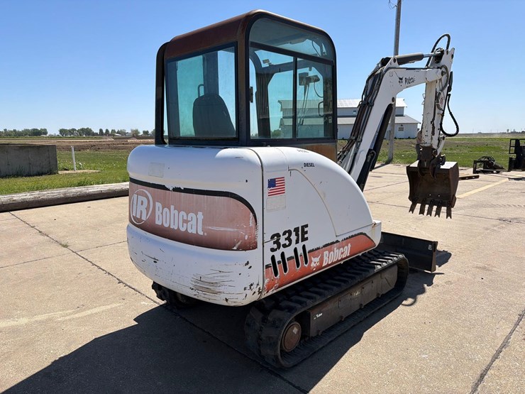 2001-bobcat-331e-image-2