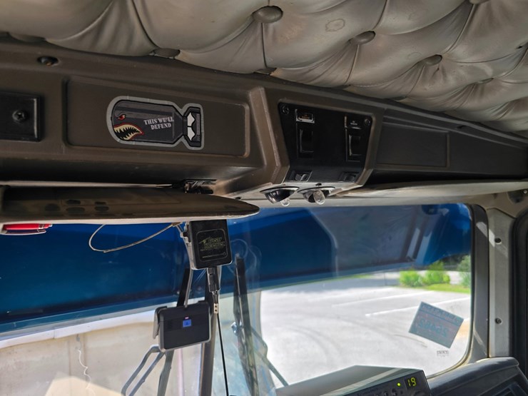 2003-kenworth-t800-image-113