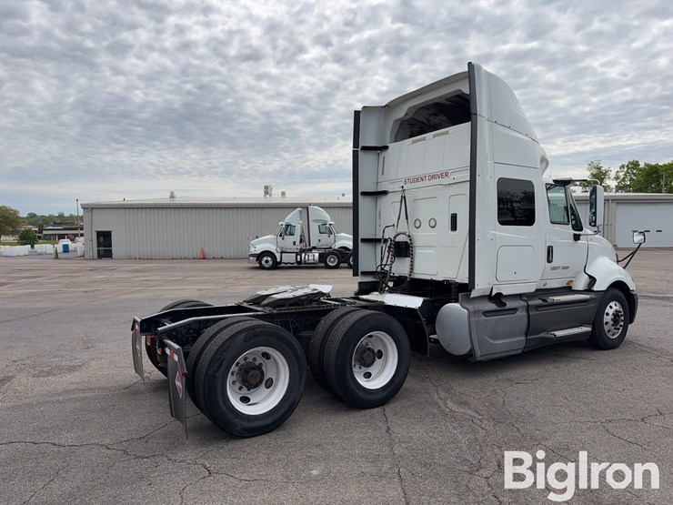 2016-international-prostar-image-5