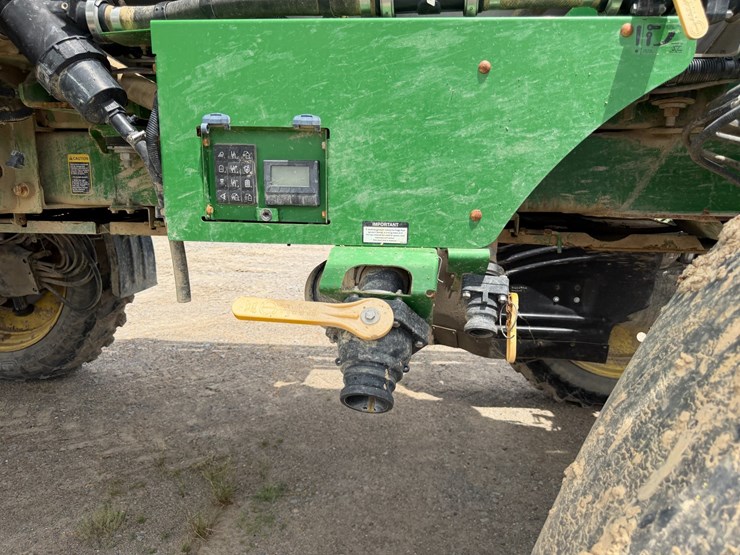 2016-john-deere-r4038-image-33