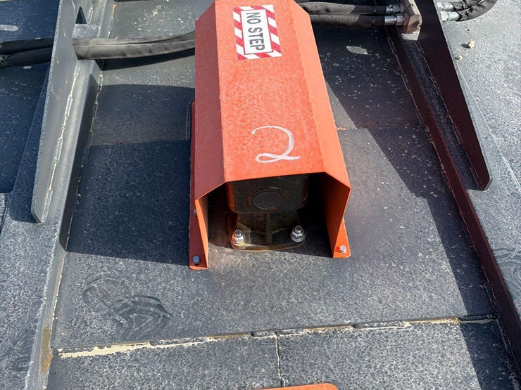 heavy-duty-skidloader-72”-whirly-mower-image-8